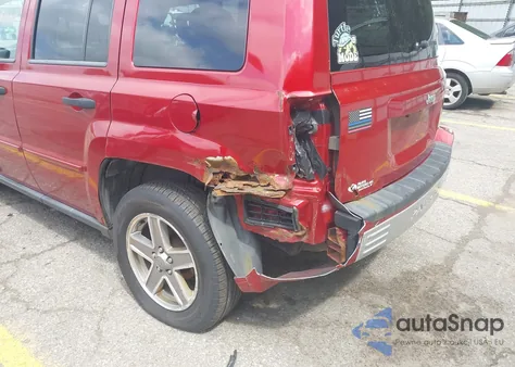 2007 Jeep Patriot Limited z USA, uszkodzony, nr VIN 1J8FF48W47D299898